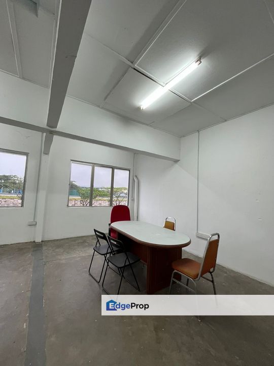 Kulai Saleng / tamam saleng jaya / 3 storey shop lot / Facing main road, Johor, Kulai