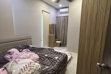 JB / Bandar Dato Onn / Jalan Perjiranan 15 / End Lot Double Storey Terrace 