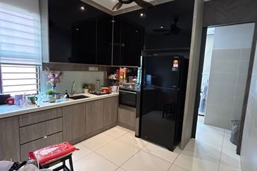 JB / Bandar Dato Onn / Jalan Perjiranan 15 / End Lot Double Storey Terrace 