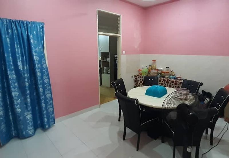 Bukit Indah / Jalan Indah / Corner Lot Double Storey Terrace House