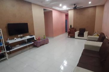 Bukit Indah / Jalan Indah / Corner Lot Double Storey Terrace House