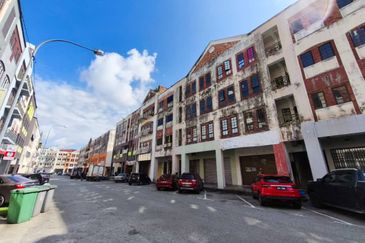 Kulai -Bandar Indahpura - Jalan Kenanga 29/6 - 4 Storey Shop Office - Ground Floor Only