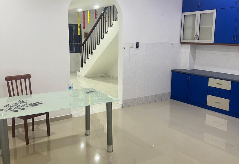 Bukit Indah / Jalan Indah 5 / Double storey house EndLot ：18x65 extra land 10sqft 