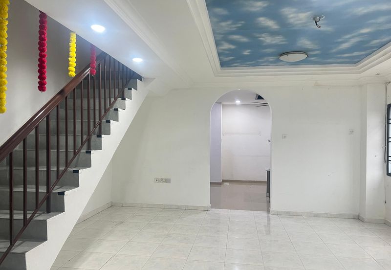 Bukit Indah / Jalan Indah 5 / Double storey house EndLot ：18x65 extra land 10sqft 