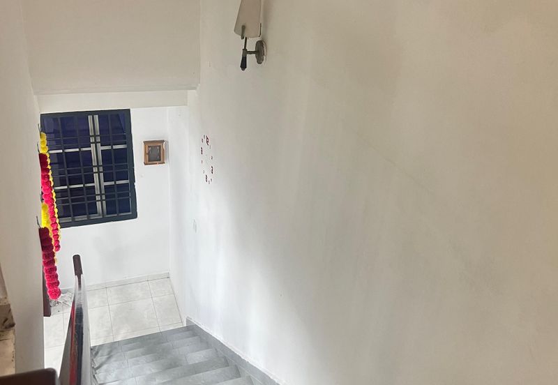 Bukit Indah / Jalan Indah 5 / Double storey house EndLot ：18x65 extra land 10sqft 