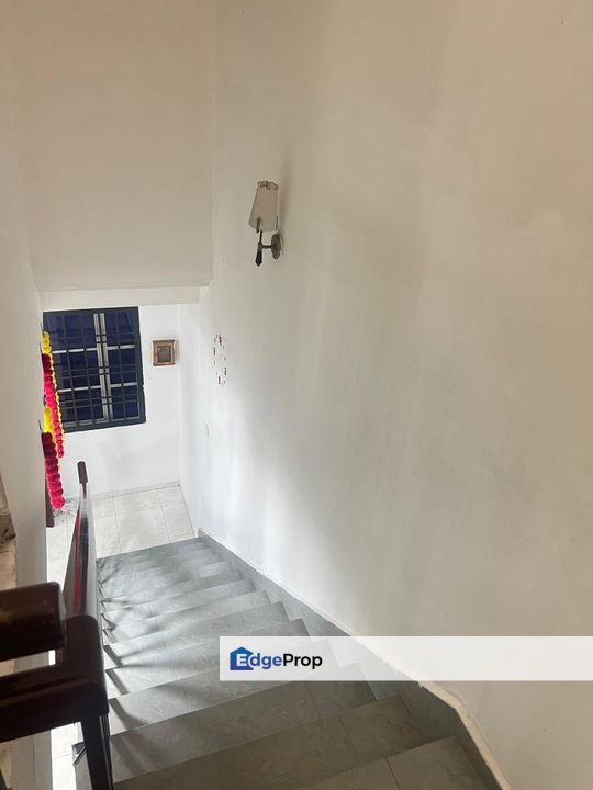 Bukit Indah / Jalan Indah 5 / Double storey house EndLot ：18x65 extra land 10sqft , Johor, Bukit Indah