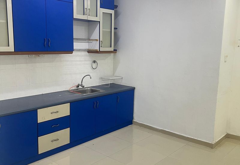 Bukit Indah / Jalan Indah 5 / Double storey house EndLot ：18x65 extra land 10sqft 