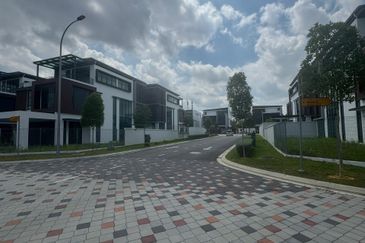 Johor Bahru Seri Austin Height 3 Storey Bungalow 