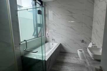 Johor Bahru Seri Austin Height 3 Storey Bungalow 