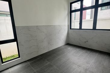 Johor Bahru Seri Austin Height 3 Storey Bungalow 