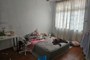 Kulai Bandar Putra / Jalan Kempas / Semi -D Corner 