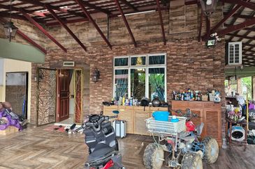 Kulai Bandar Putra / Jalan Kempas / Semi -D Corner 