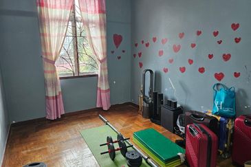 Kulai Bandar Putra / Jalan Kempas / Semi -D Corner 