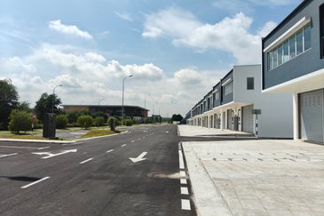 Kulai /Bandar Indahpura / Vervo City / Stellar Park Terrace Factory  / Light Industry /  全新排厂出售 📍地点位于 The Commune 古来全新商城对面