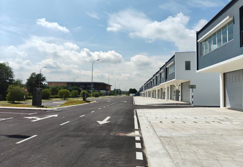 Kulai /Bandar Indahpura / Vervo City / Stellar Park Terrace Factory  / Light Industry /  全新排厂出售 📍地点位于 The Commune 古来全新商城对面