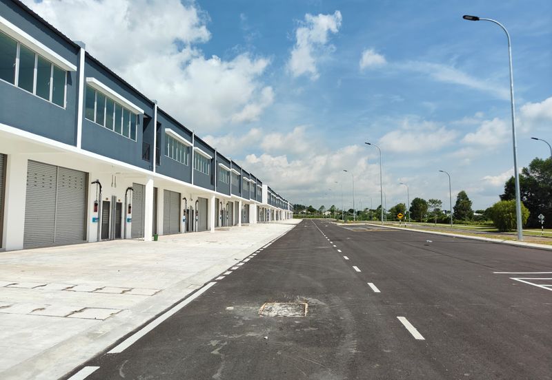 Kulai /Bandar Indahpura / Vervo City / Stellar Park Terrace Factory  / Light Industry /  全新排厂出售 📍地点位于 The Commune 古来全新商城对面