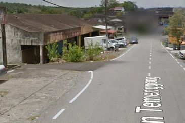 Kulai / Jalan temenggong / Single shoplot