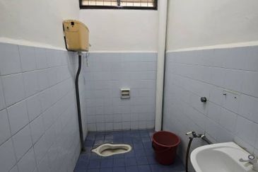 Skudai / Taman Bukit Kempas👸 ~Double Storey Semi D