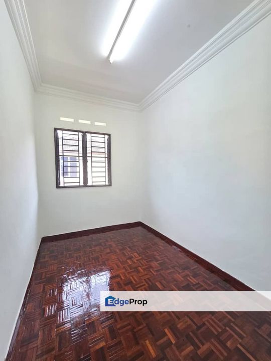 Skudai / Taman Bukit Kempas👸 ~Double Storey Semi D, Johor, Skudai