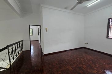 Skudai / Taman Bukit Kempas👸 ~Double Storey Semi D