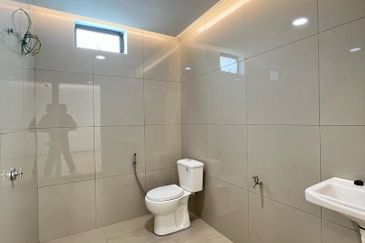 JB /Geram Taman Majidee / Kebun Teh - Double Storey Semi D