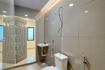 JB /Geram Taman Majidee / Kebun Teh - Double Storey Semi D