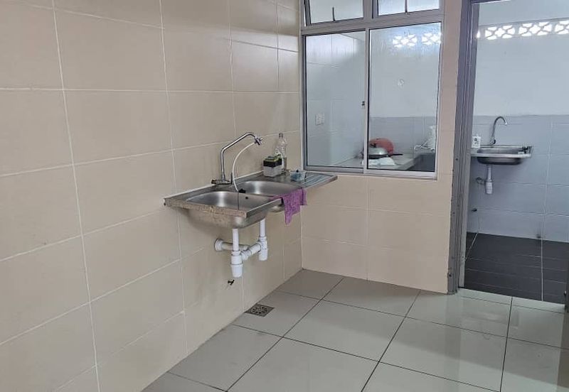 Kulai Bandar Putra Jalan Camar Double Storey House Corner Lot, unblock Park 