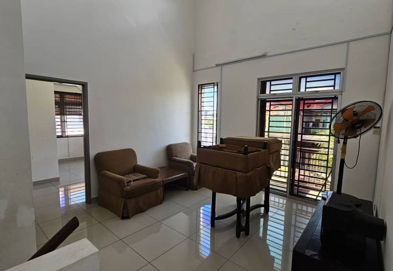 Kulai Bandar Putra Jalan Camar Double Storey House Corner Lot, unblock Park 