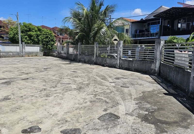 Kulai Bandar Putra Jalan Camar Double Storey House Corner Lot, unblock Park 