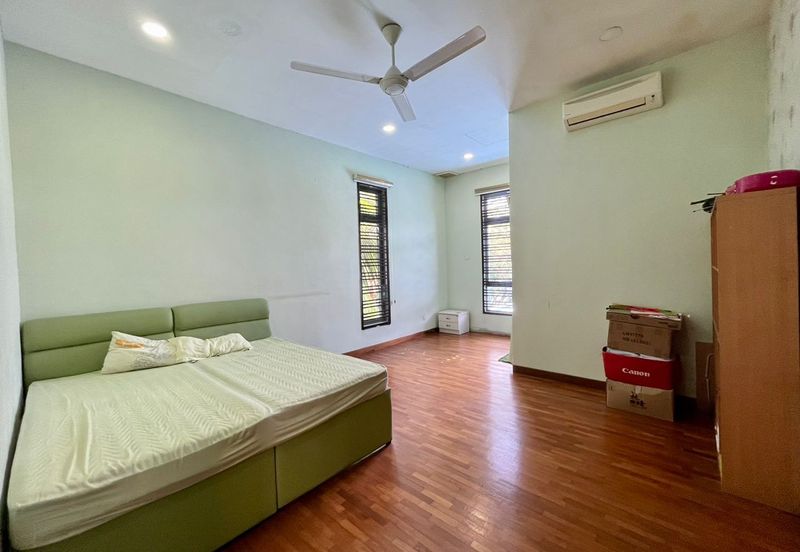 Skudai / Park Link Villas 1 /  Impian Heights / Taman Impian Emas / Double Storey Semi Detached Corner Lot