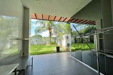 Skudai / Park Link Villas 1 /  Impian Heights / Taman Impian Emas / Double Storey Semi Detached Corner Lot