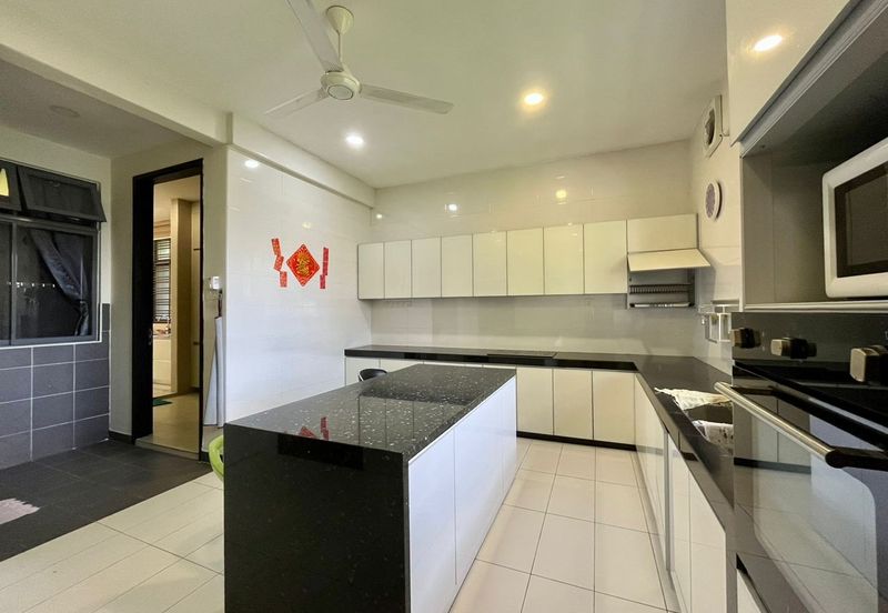 Skudai / Park Link Villas 1 /  Impian Heights / Taman Impian Emas / Double Storey Semi Detached Corner Lot