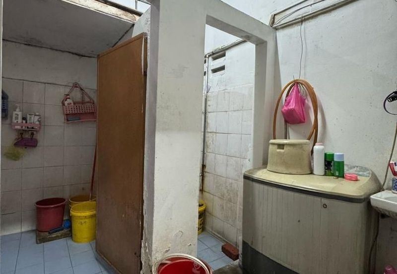 Kulai / Senai Utama Kulai - single storey bungalow 超大新村屋出售  