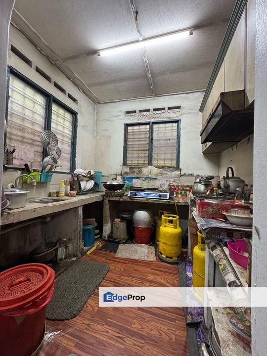 Kulai / Senai Utama Kulai - single storey bungalow 超大新村屋出售  , Johor, Senai