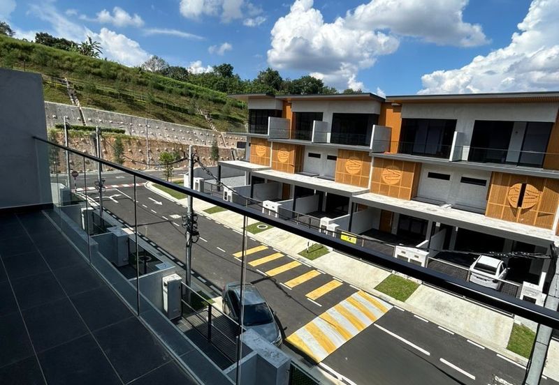 Kulai Taman Bukit Seni / Jalan bukit seni