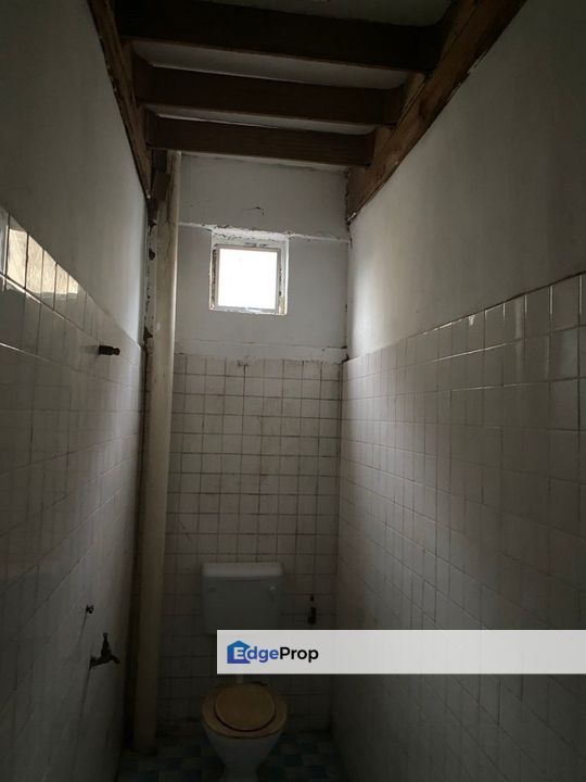 Kulai / Kaw perindustrian Timur / Jalan Timur / 1.5 Storey Terrace Factory , Johor, Kulai