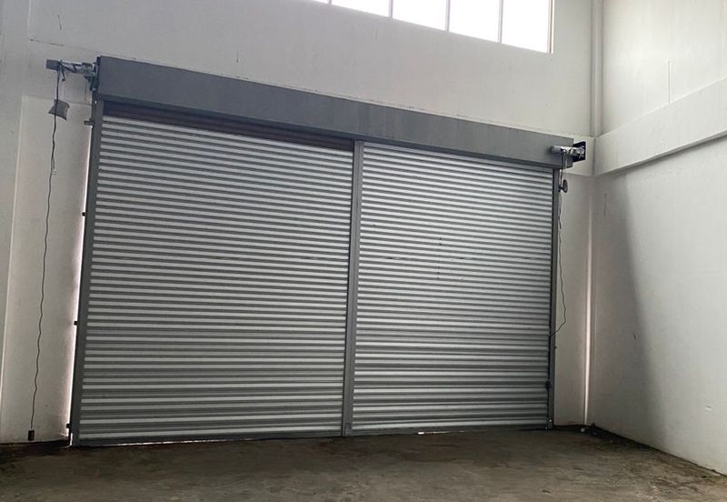 Kulai / Kawasan Perindustrian Timur / Jalan Timur / 1.5 Storey Terrace Factory - Corner Unit