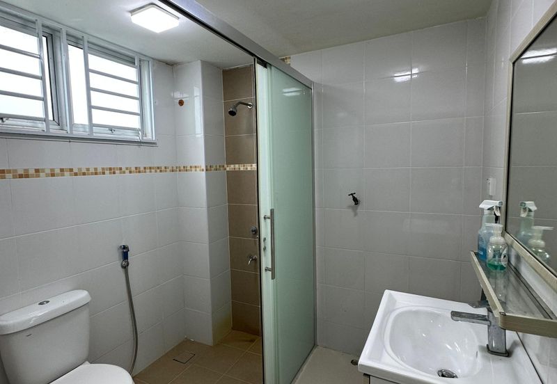 SKUDAI / BANDAR PULAI JAYA / JALAN PULAI JAYA 35 / DOUBLE STOREY HOUSE 