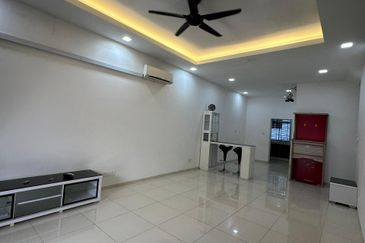 SKUDAI / BANDAR PULAI JAYA / JALAN PULAI JAYA 35 / DOUBLE STOREY HOUSE 