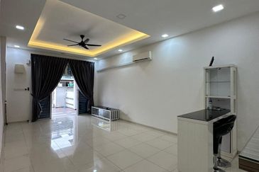 SKUDAI / BANDAR PULAI JAYA / JALAN PULAI JAYA 35 / DOUBLE STOREY HOUSE 