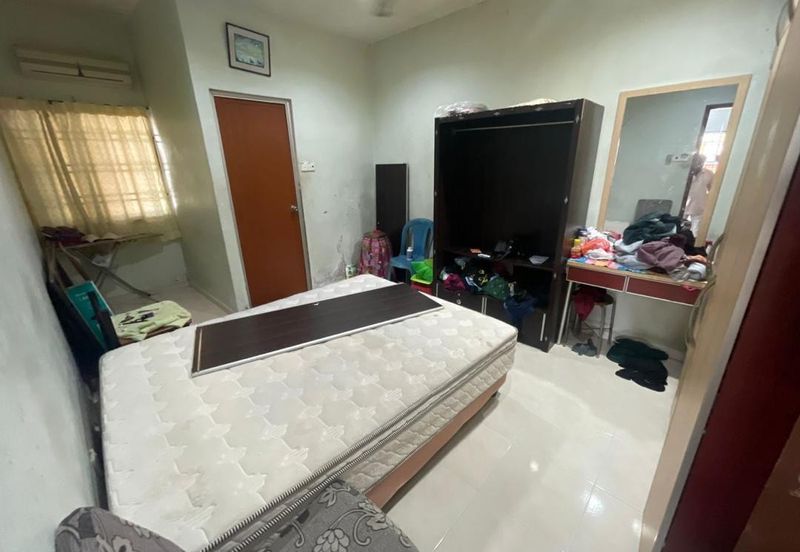 Kulai Taman Putri Kulai /Jalan Sri Putri 10 / Single Storey Corner Lot