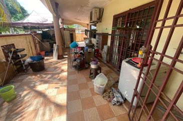 Kulai Taman Putri Kulai /Jalan Sri Putri 10 / Single Storey Corner Lot