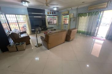 Kulai Taman Putri Kulai /Jalan Sri Putri 10 / Single Storey Corner Lot