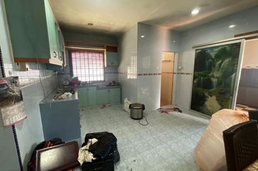 Kulai Taman Putri Kulai /Jalan Sri Putri 10 / Single Storey Corner Lot