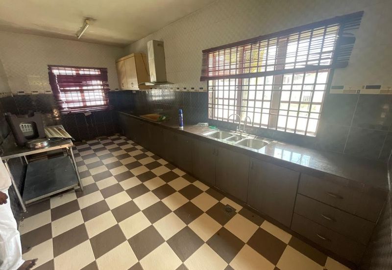 Kulai Taman Putri Kulai /Jalan Sri Putri 10 / Single Storey Corner Lot