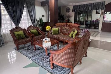 JB Bukit Kempas / Jalan Bukit Kempas /Double Storey Bungalow House /swimming pool