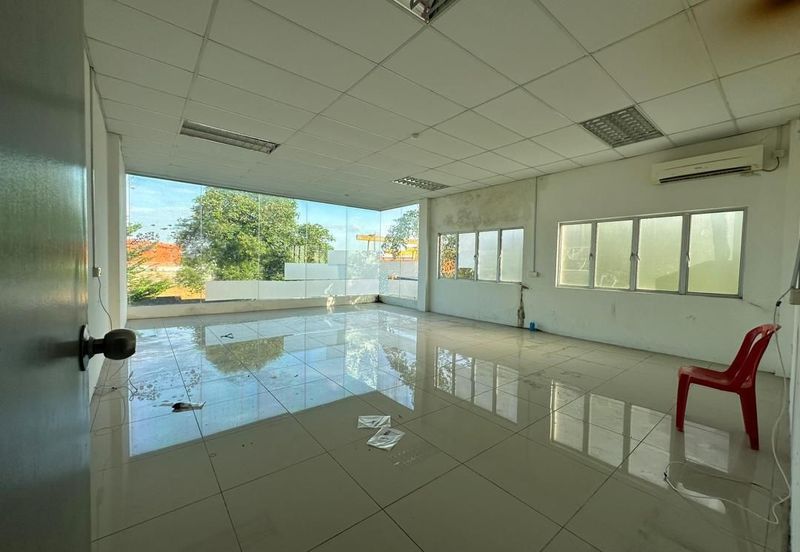 Kulai Senai / Jalan Idaman / 2 Storey semi d factory  Light Industry / Unblock view 