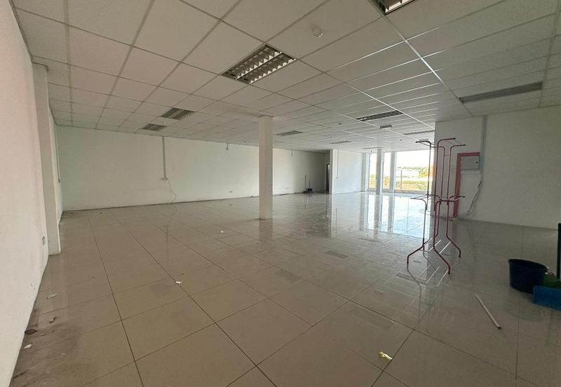 Kulai Senai / Jalan Idaman / 2 Storey semi d factory  Light Industry / Unblock view 