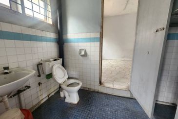 Kulai Taman Sri Kulai Baru 2 / Jalan Seruling 5 / Double Storey Semi-D