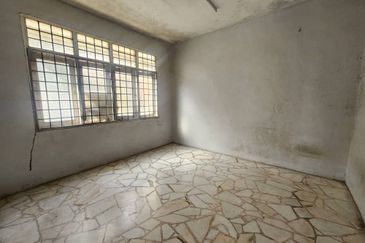 Kulai Taman Sri Kulai Baru 2 / Jalan Seruling 5 / Double Storey Semi-D